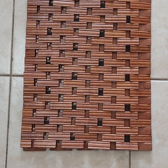 BAMBOO BATH MAT - NON SLIP AND HYGIENIC - Picture 6 of 6